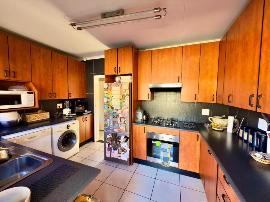 3 Bedroom Property for Sale in Ridgeway Gauteng