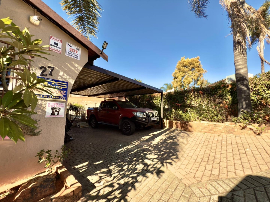 3 Bedroom Property for Sale in Ridgeway Gauteng