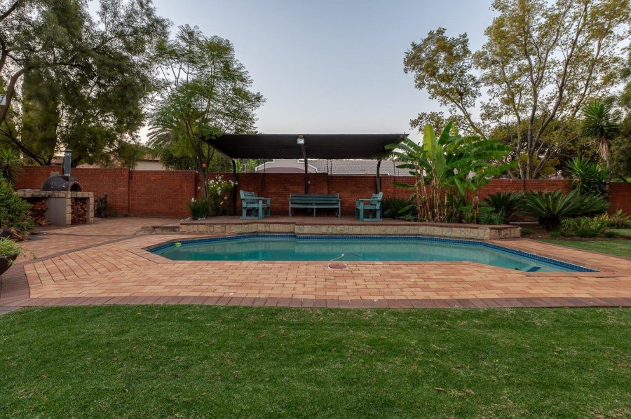 3 Bedroom Property for Sale in Brackenhurst Gauteng