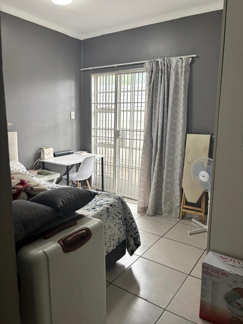 To Let 1 Bedroom Property for Rent in Capital Park Gauteng