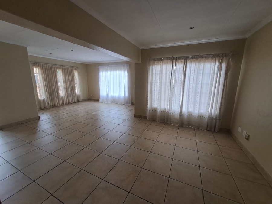 To Let 3 Bedroom Property for Rent in Highveld Gauteng