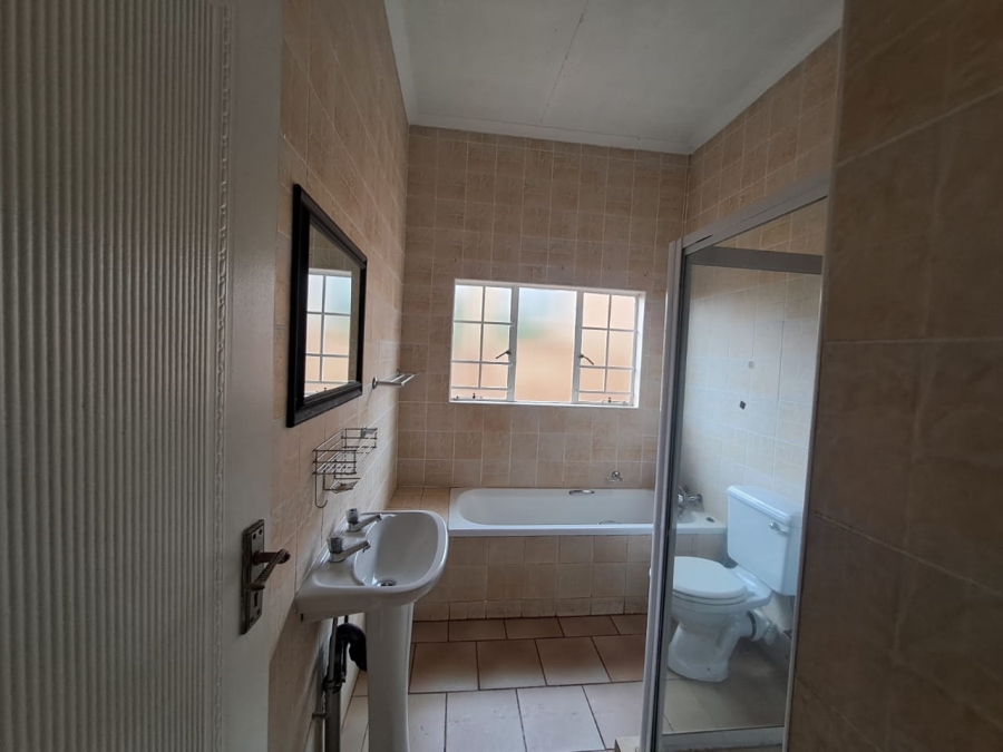 To Let 3 Bedroom Property for Rent in Highveld Gauteng