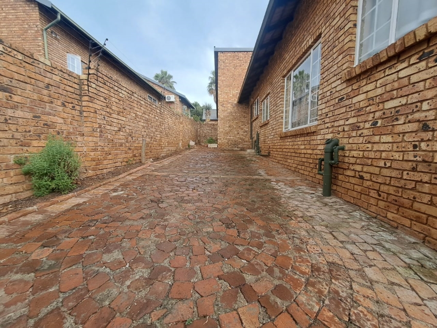 To Let 3 Bedroom Property for Rent in Highveld Gauteng