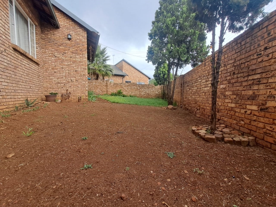 To Let 3 Bedroom Property for Rent in Highveld Gauteng