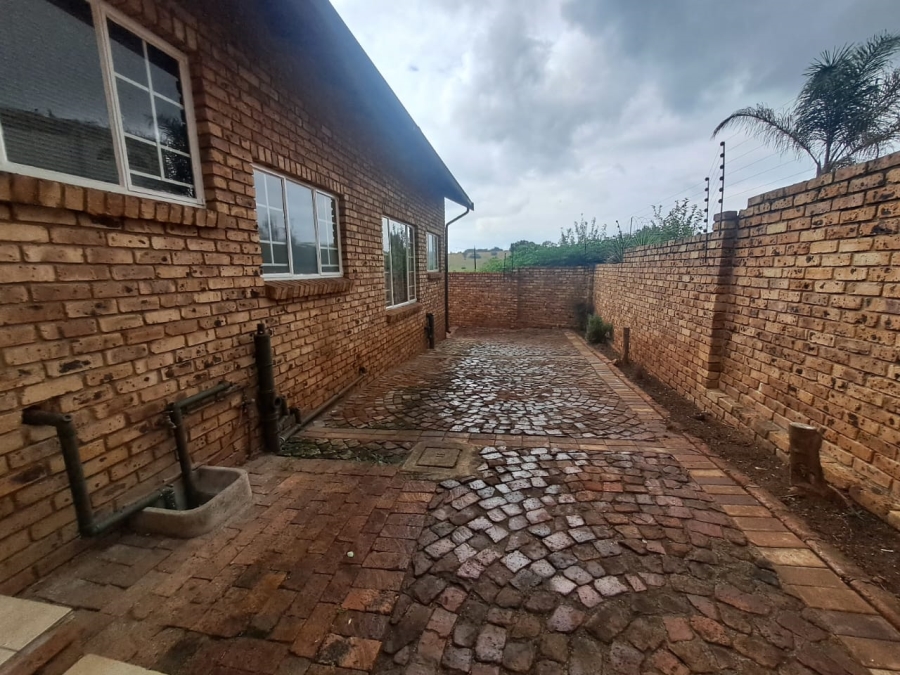 To Let 3 Bedroom Property for Rent in Highveld Gauteng