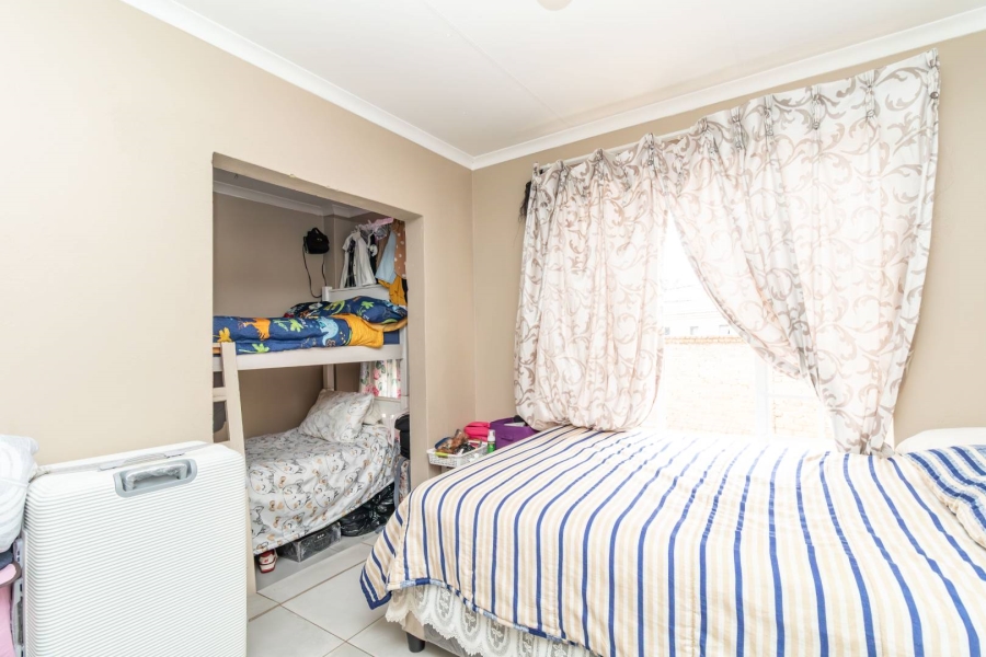 7 Bedroom Property for Sale in Cosmo City Gauteng