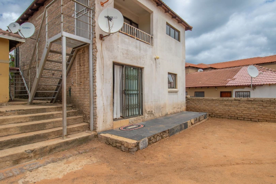 7 Bedroom Property for Sale in Cosmo City Gauteng