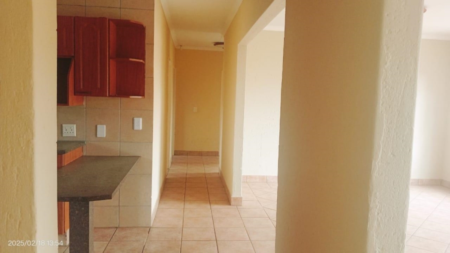 To Let 3 Bedroom Property for Rent in Glen Marais Gauteng