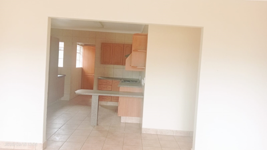 To Let 3 Bedroom Property for Rent in Glen Marais Gauteng