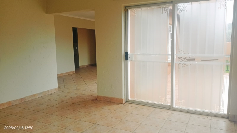 To Let 3 Bedroom Property for Rent in Glen Marais Gauteng