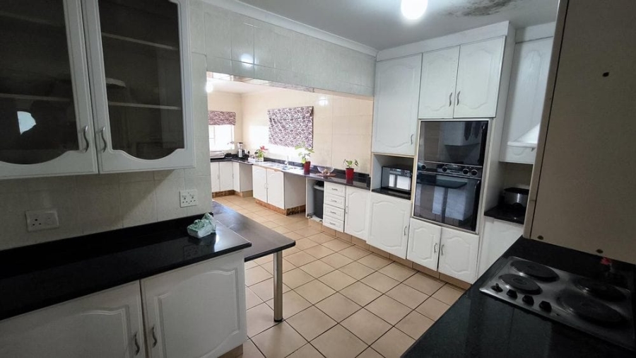 3 Bedroom Property for Sale in Brackenhurst Gauteng