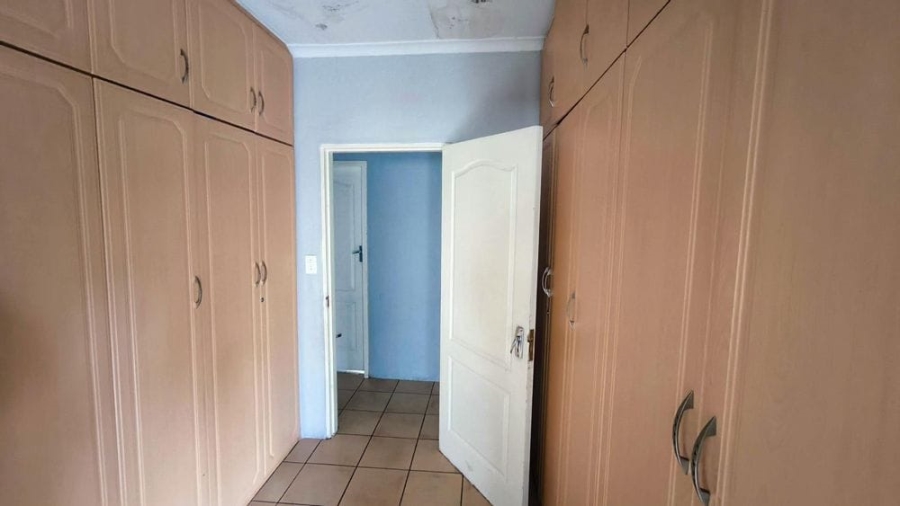 3 Bedroom Property for Sale in Brackenhurst Gauteng