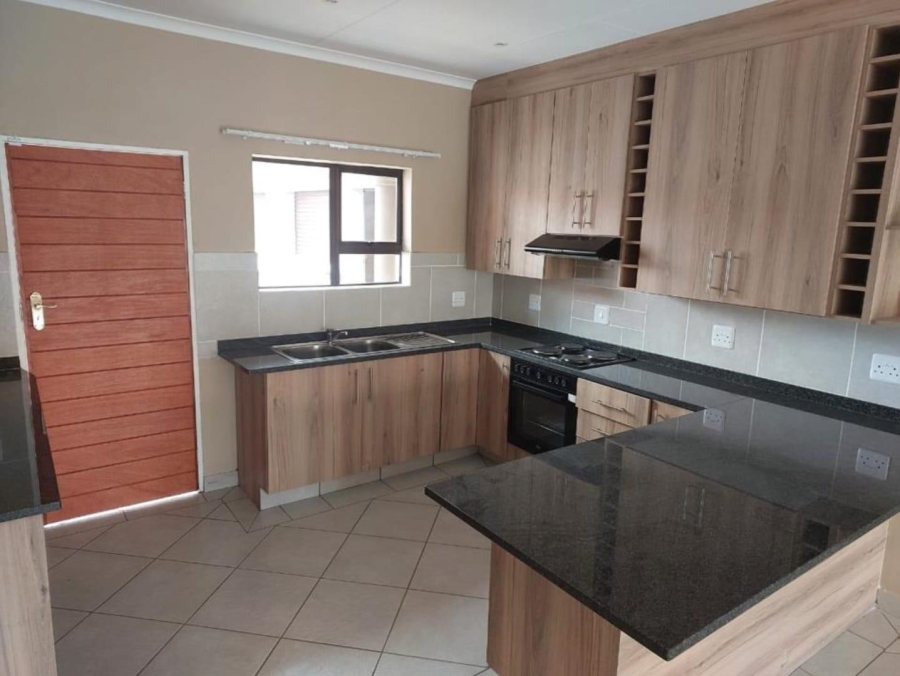 To Let 3 Bedroom Property for Rent in Riversdale Gauteng