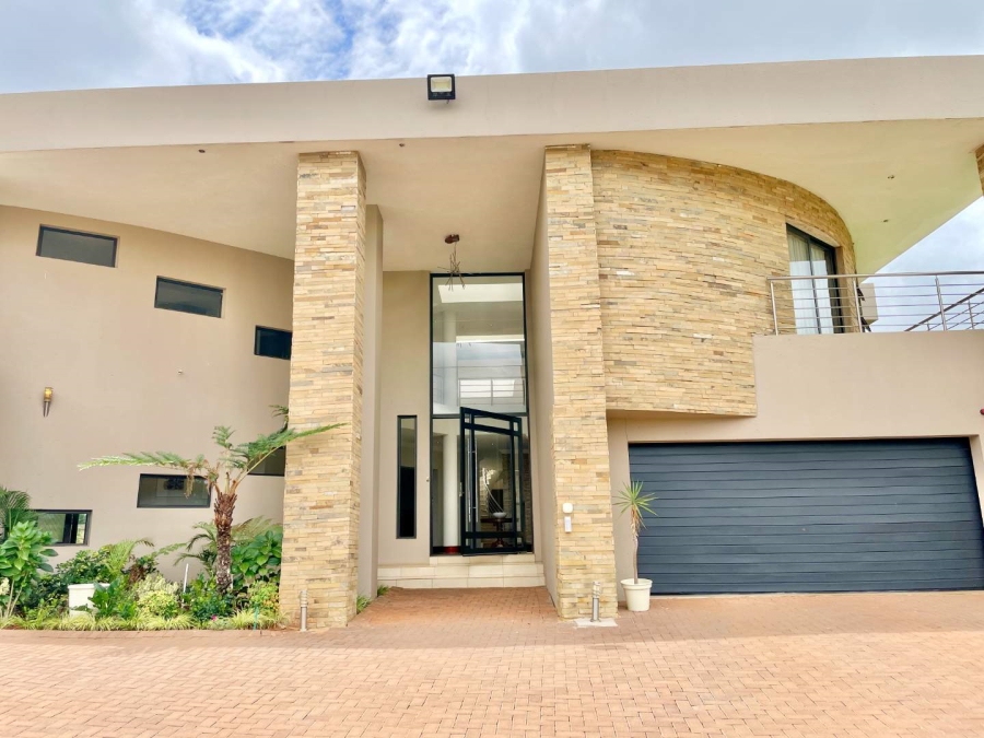 5 Bedroom Property for Sale in Rietvlei View Gauteng