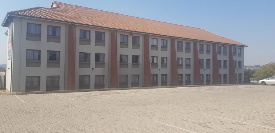 To Let 1 Bedroom Property for Rent in Ruimsig Gauteng