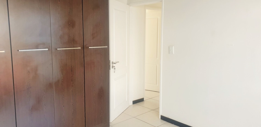 To Let 2 Bedroom Property for Rent in Douglasdale Gauteng