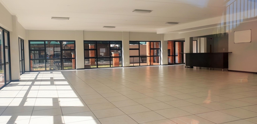 To Let 2 Bedroom Property for Rent in Douglasdale Gauteng