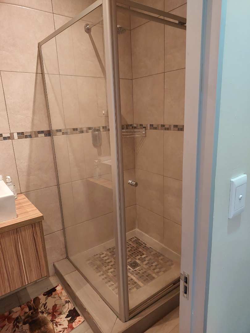 To Let 1 Bedroom Property for Rent in Brackenhurst Gauteng