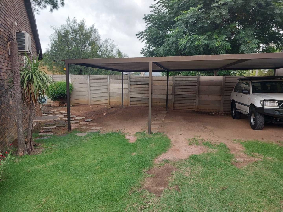 To Let 1 Bedroom Property for Rent in Brackenhurst Gauteng