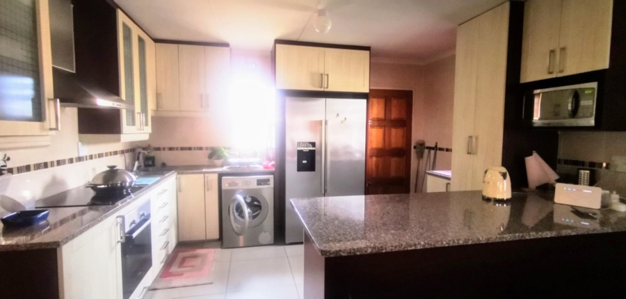 To Let 3 Bedroom Property for Rent in Leopard