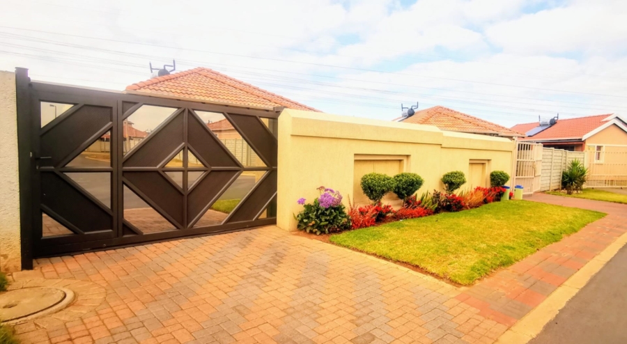 To Let 3 Bedroom Property for Rent in Leopard