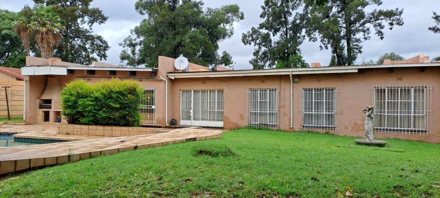3 Bedroom Property for Sale in Brackendowns Gauteng