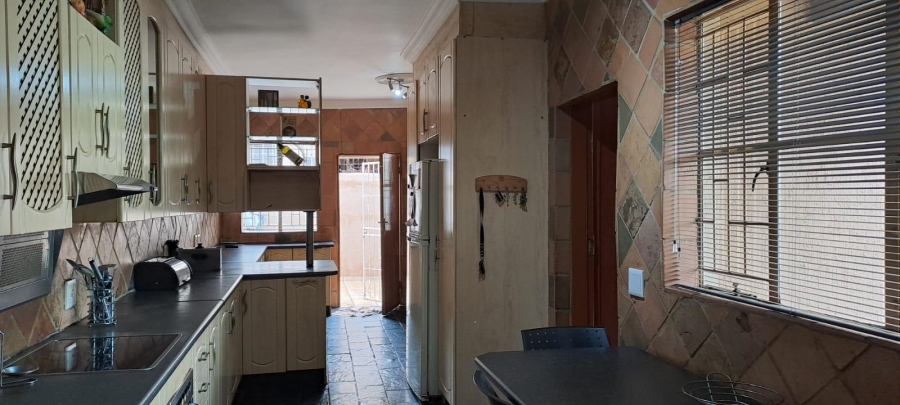 3 Bedroom Property for Sale in Brackendowns Gauteng