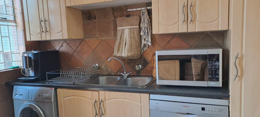 3 Bedroom Property for Sale in Brackendowns Gauteng
