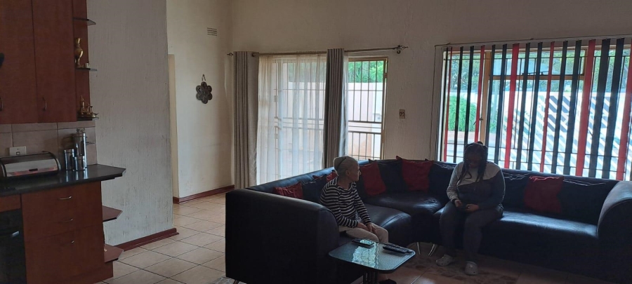 3 Bedroom Property for Sale in Brackendowns Gauteng