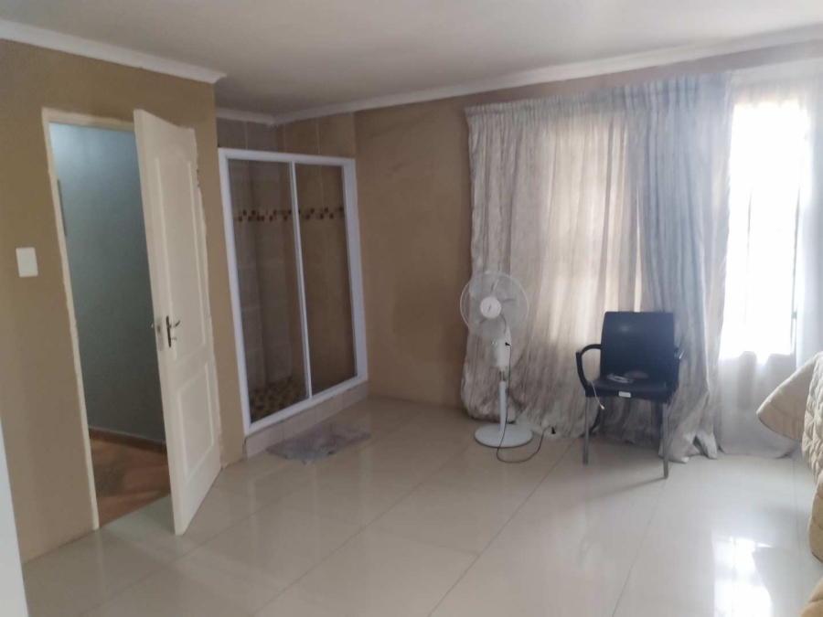 5 Bedroom Property for Sale in Nellmapius Gauteng