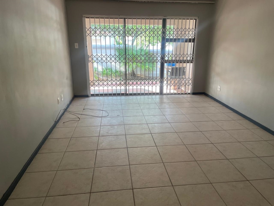 2 Bedroom Property for Sale in Buccleuch Gauteng