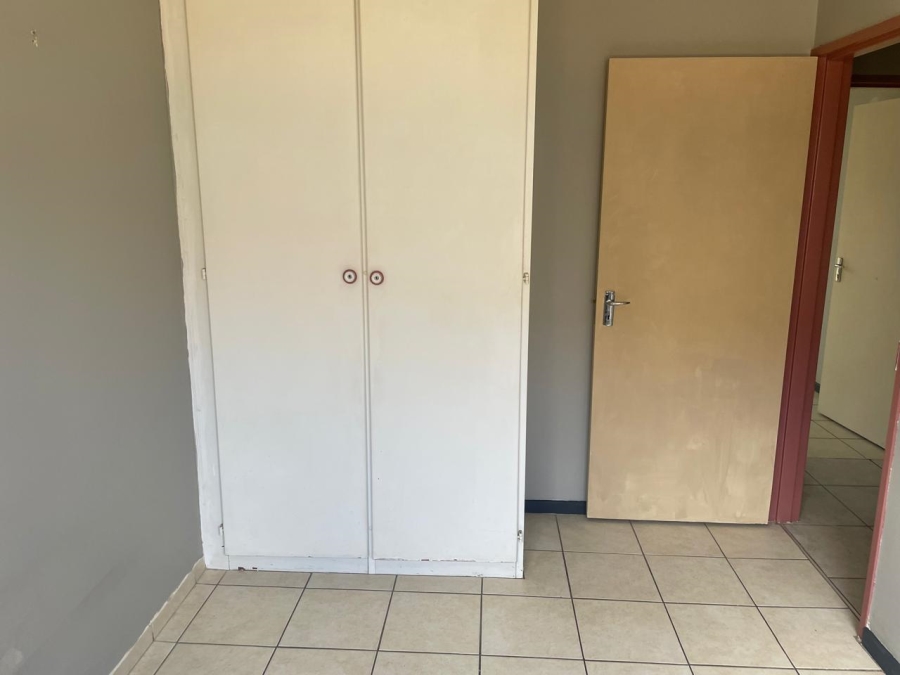 2 Bedroom Property for Sale in Buccleuch Gauteng