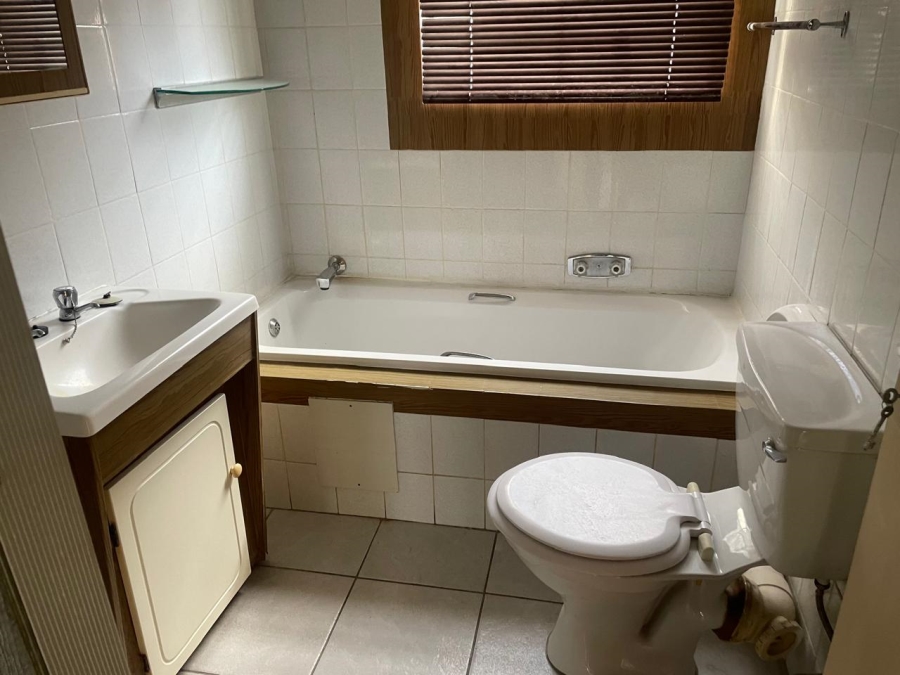 2 Bedroom Property for Sale in Buccleuch Gauteng