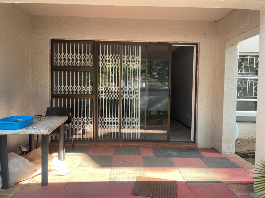 2 Bedroom Property for Sale in Buccleuch Gauteng