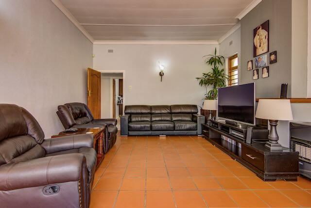 5 Bedroom Property for Sale in South Kensington Gauteng