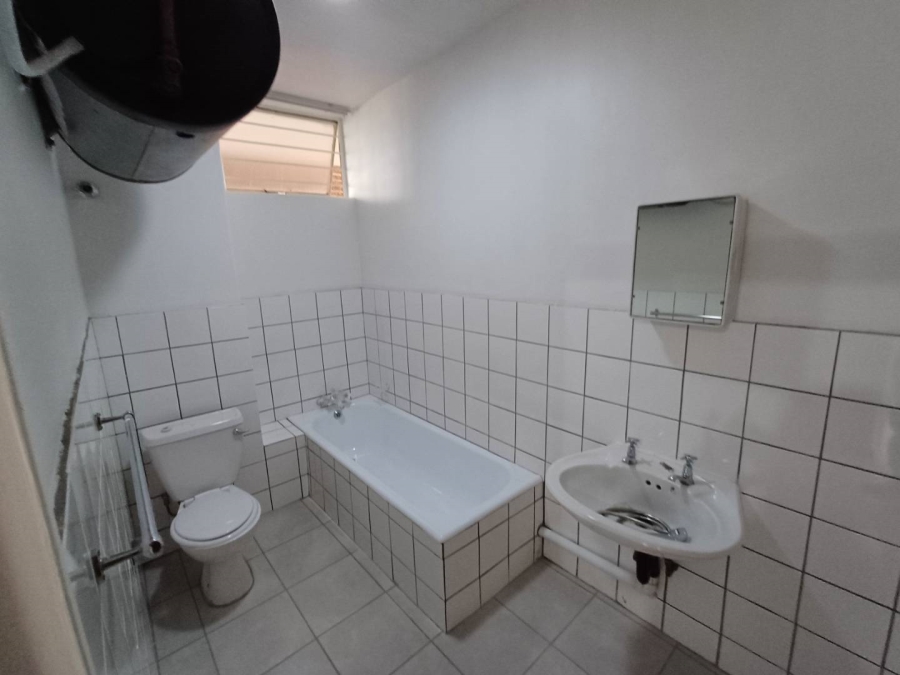 To Let 2 Bedroom Property for Rent in Honeyhills Gauteng