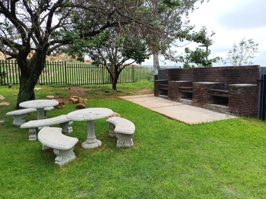 To Let 2 Bedroom Property for Rent in Honeyhills Gauteng