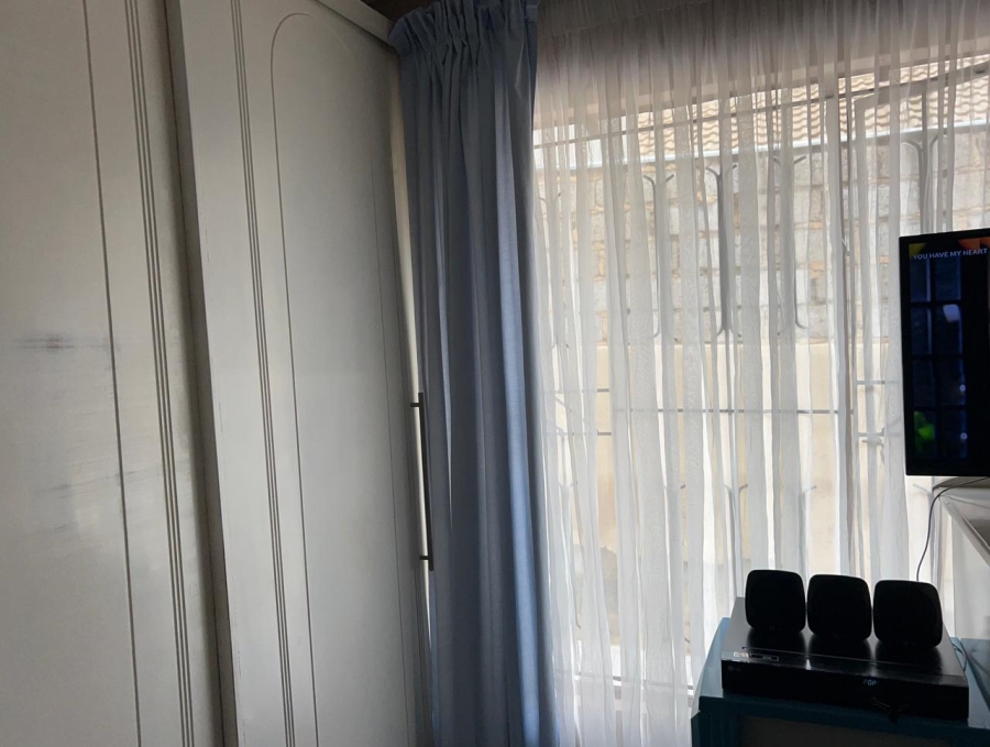 2 Bedroom Property for Sale in Ebony Park Gauteng