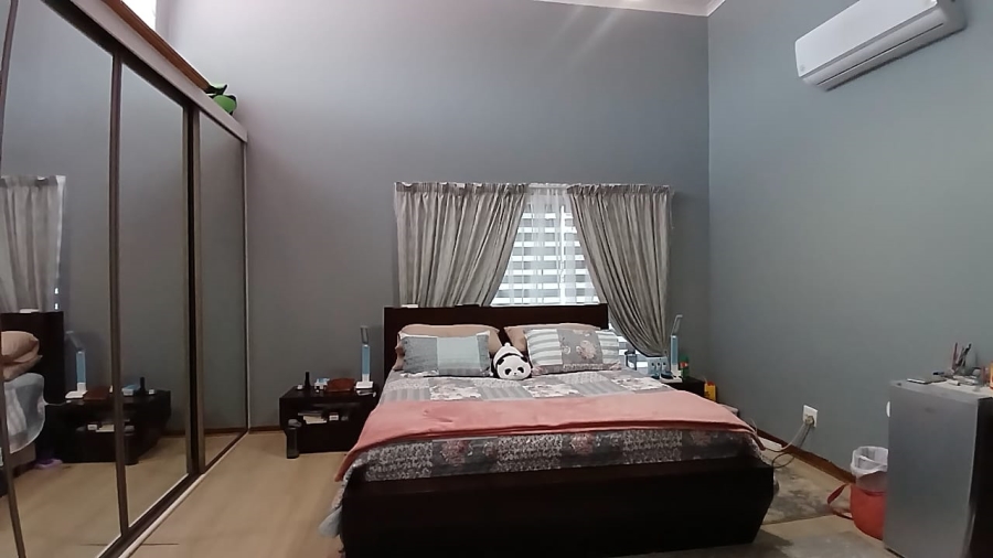 6 Bedroom Property for Sale in Birchleigh Gauteng