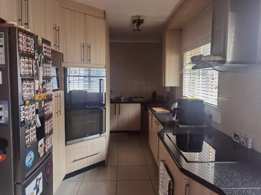 5 Bedroom Property for Sale in Norkem Park Gauteng