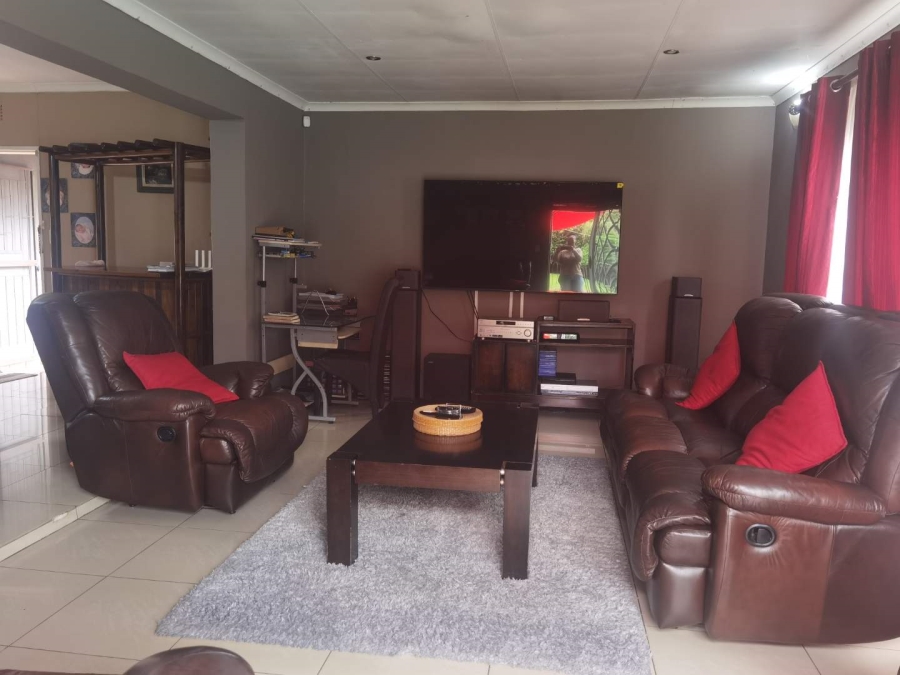 5 Bedroom Property for Sale in Norkem Park Gauteng