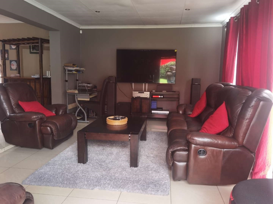 5 Bedroom Property for Sale in Norkem Park Gauteng