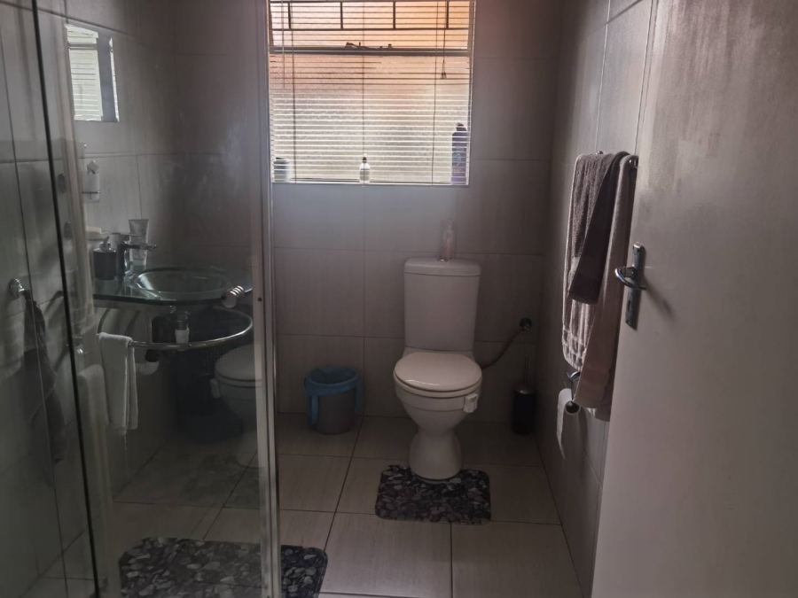 5 Bedroom Property for Sale in Norkem Park Gauteng