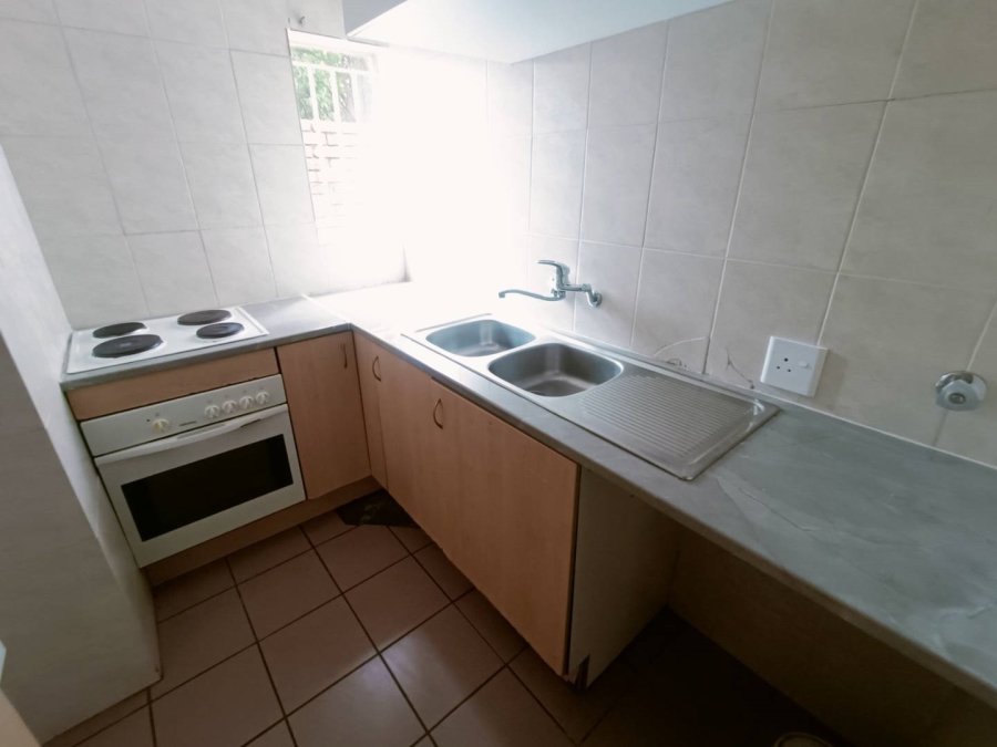 2 Bedroom Property for Sale in Zwartkop Gauteng