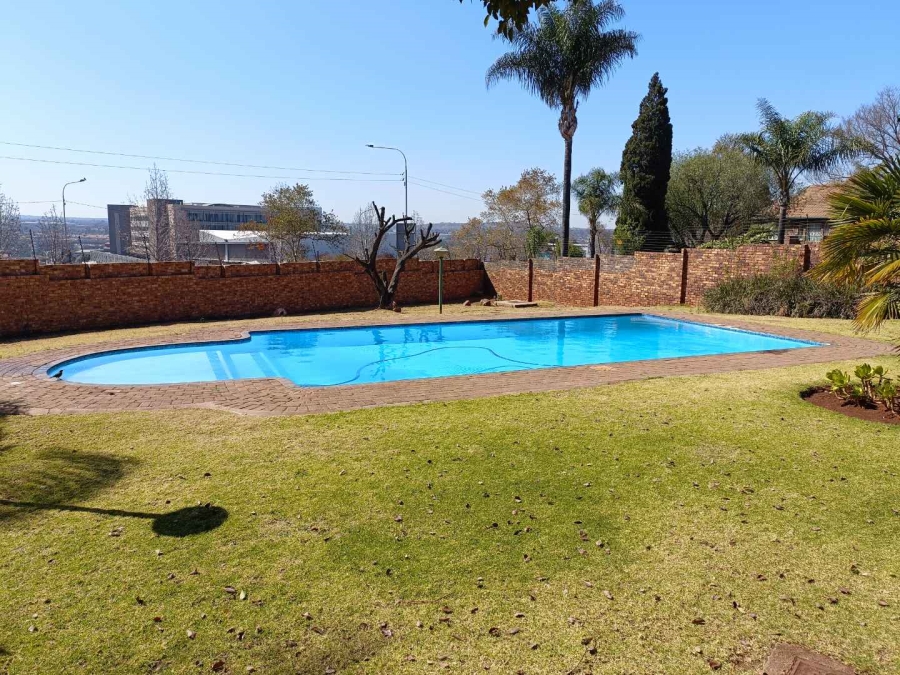 2 Bedroom Property for Sale in Zwartkop Gauteng