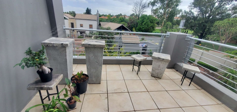 To Let 1 Bedroom Property for Rent in Sunninghill Gauteng