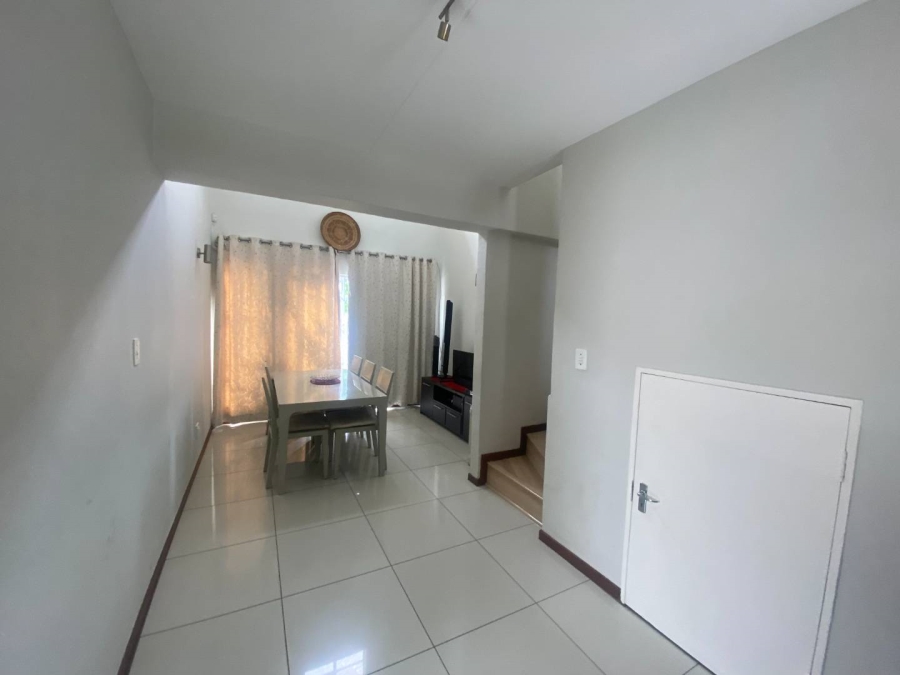 To Let 2 Bedroom Property for Rent in Morningside Gauteng