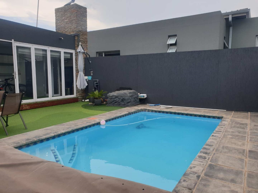 4 Bedroom Property for Sale in Eye of Africa Gauteng