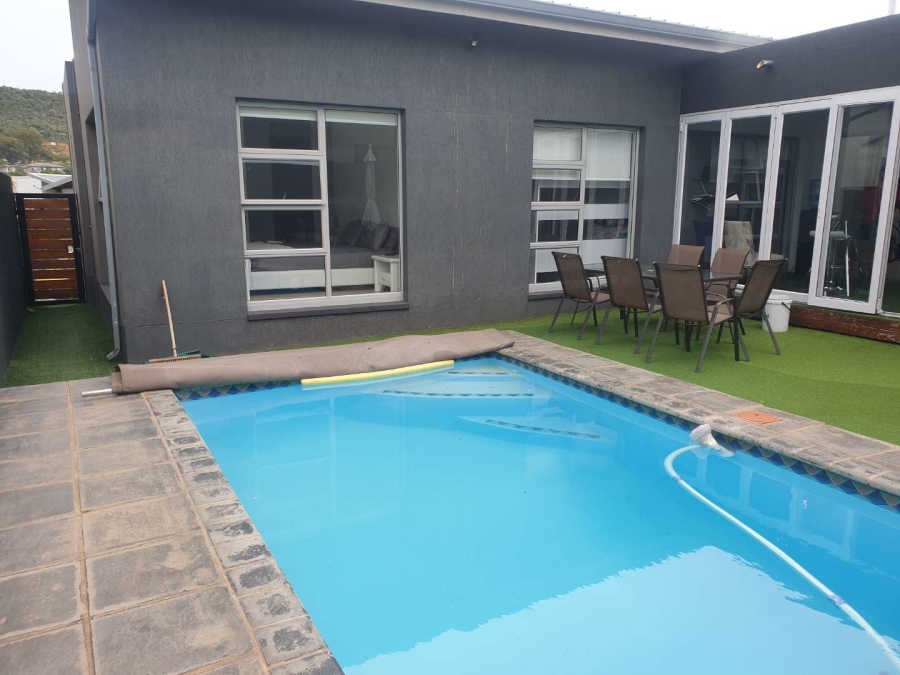 4 Bedroom Property for Sale in Eye of Africa Gauteng