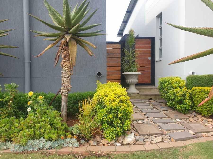 4 Bedroom Property for Sale in Eye of Africa Gauteng